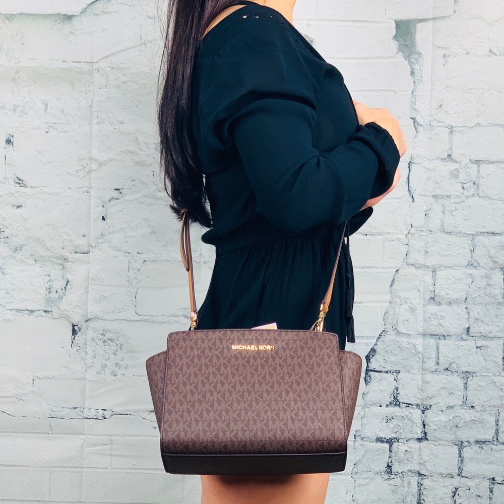 NWT Michael Kors Selma Md crossbody